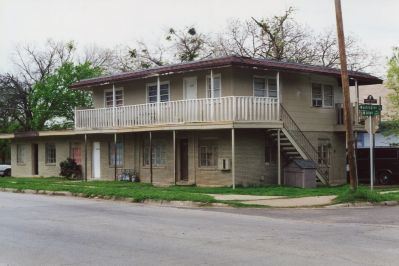 1050 Allen 2000
