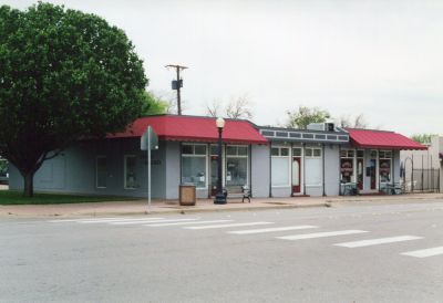 1051 Magnolia 2000
