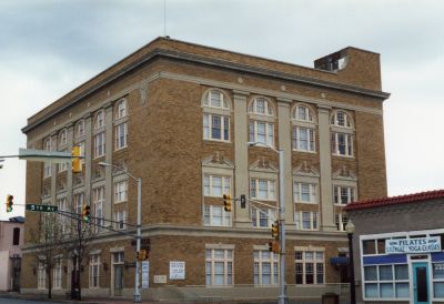 1227 Magnolia 2000
