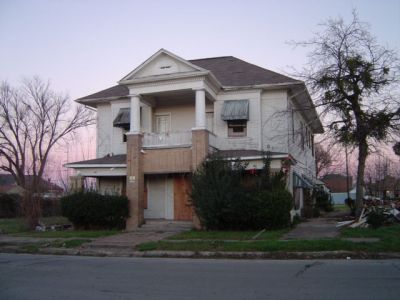 1308 Alston at 425 College
Moved to save from demolition 2005
