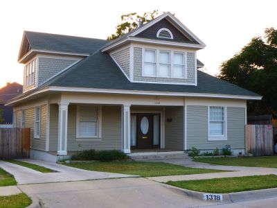 1318 6th 2013
