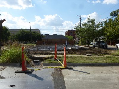 1400 Lipscomb 2014 October
New construction begun by Jose Villalobos for Mark Hixson
