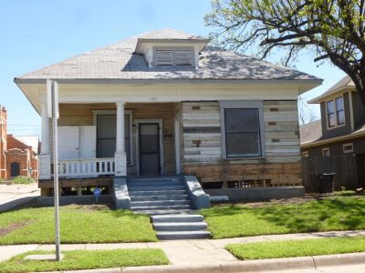 1601 Alston 2016 March
Restored by Mat and Lexy Pereda
