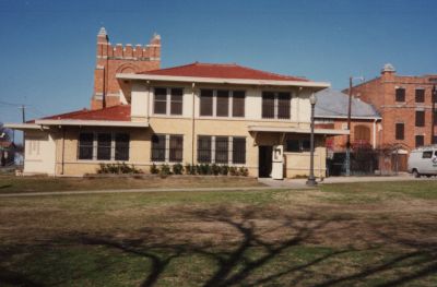 1601 Lipscomb south side 1993
Prior to gym addition
