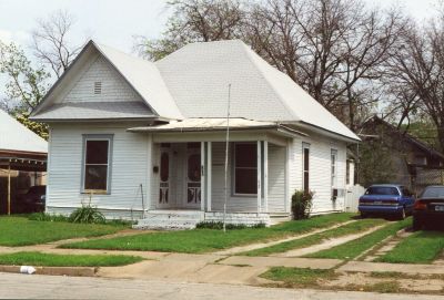 1609 Henderson 2000
