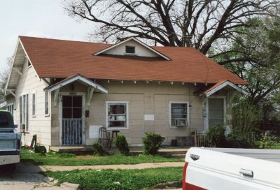 1612 Henderson 2000
