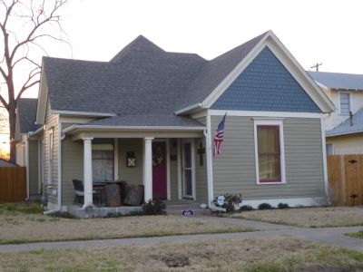 1620 Henderson 2014

