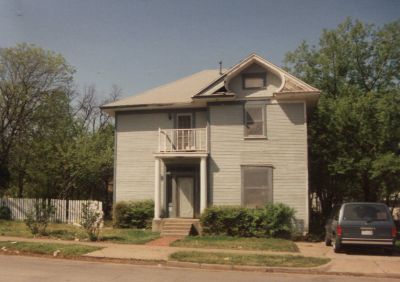 1720 College 1992
House originally had wrap-around porch
