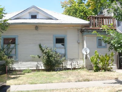 1729  Henderson side 2011
