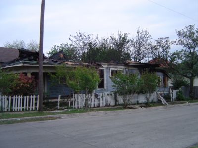 1800 Lipscomb 2006 April
While undergoing restoration by David Robinson, 2nd fire deemed total loss
