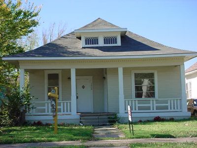 1808 Lipscomb 2003
