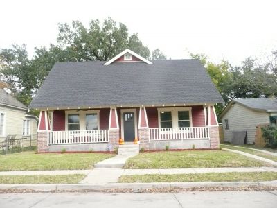 1821 Henderson 2012 November
Remodeled to fit into the neighborhood by Fairmount Dream
