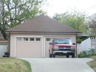 2101 Lipscomb garage 2011
