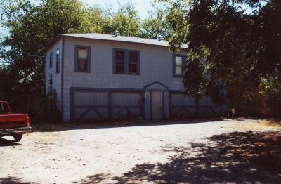 2117 6th garage apt 2000
