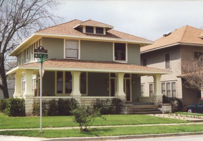 2126 6th 2000
Restoration from duplex to single
family by John Murphy
