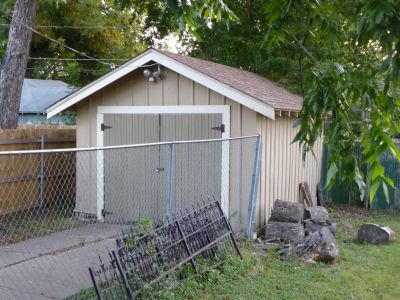 2232 College garage 2013
