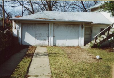 2256 5th garage 1998
