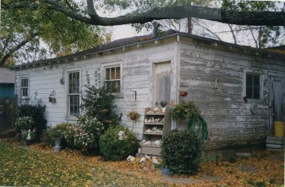 2263 Fairmount garage apt 1999

