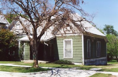810 Ingram 2000
