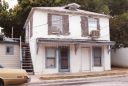 1729_Henderson_garageapt_2000.jpg
